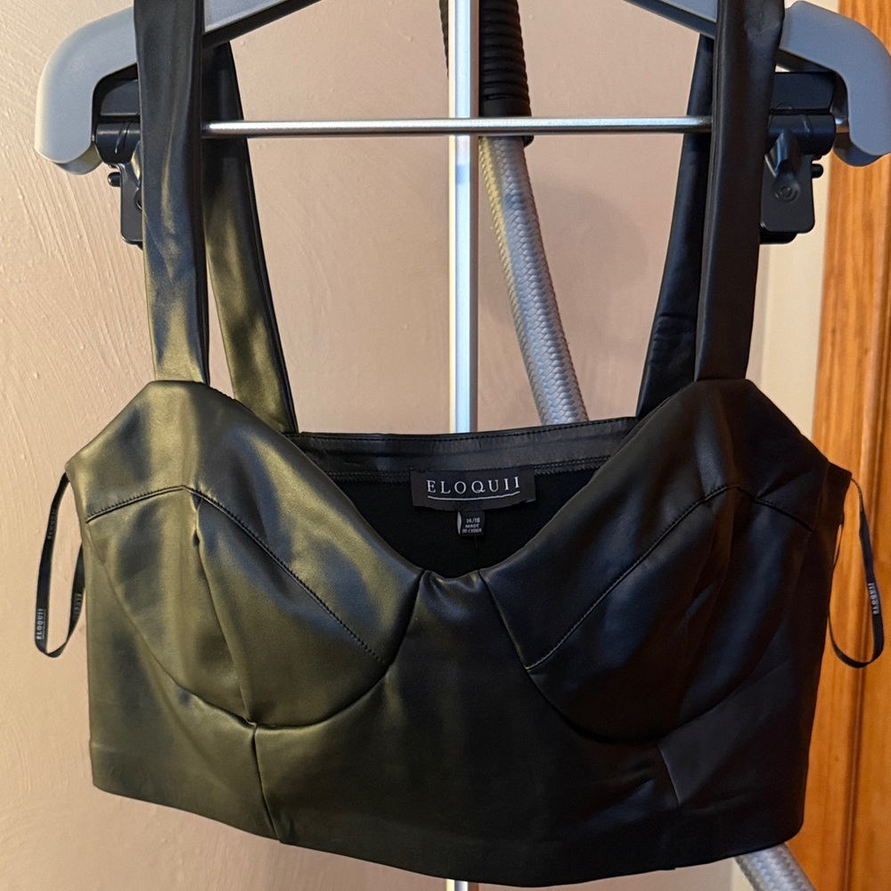 Eloquii faux leather. Size 14/16. NWT - Picture 2 of 4